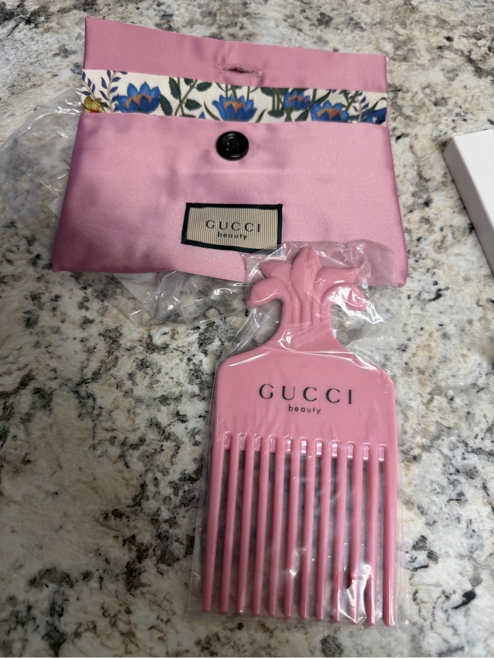 Gucci Pink Wide-Tooth Hair Pick with Floral-Trim Satin Pouch